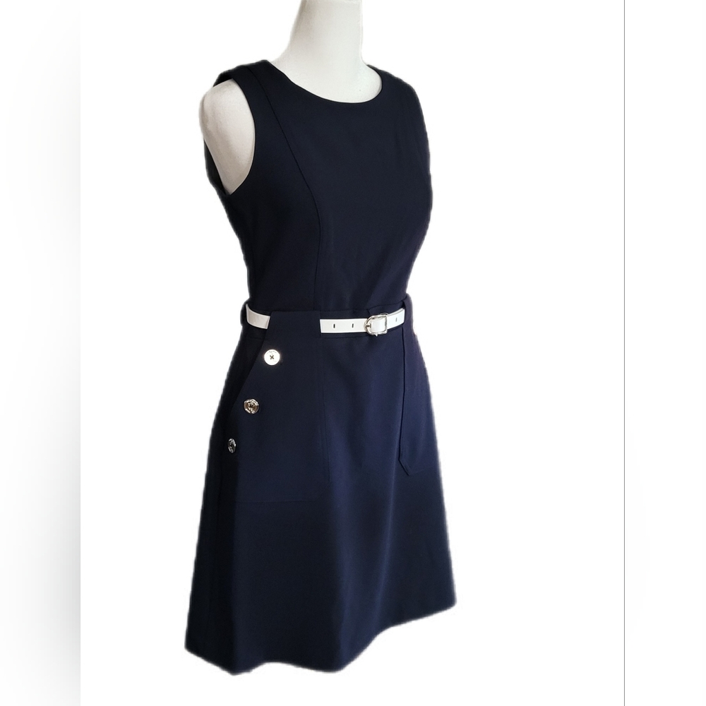 NWT Tommy Hilfiger navy belted sleeveless dress with button accent pockets Sz 2P - Picture 2 of 15